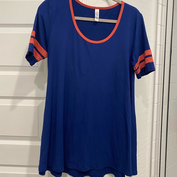 LuLaRoe Tops - LuLaRoe Varsity stripe perfect tee